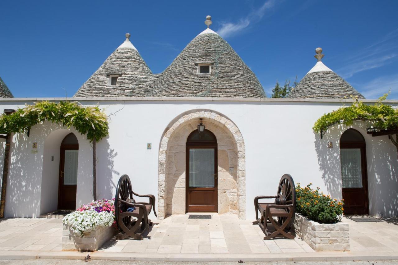 Bed And Breakfast Trulli San Leonardo Альберобелло Екстер'єр фото